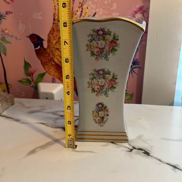 Princeton China Mid-Century Light Blue Vase W/ Floral Motif & Gold Trim - Picture 8 of 8